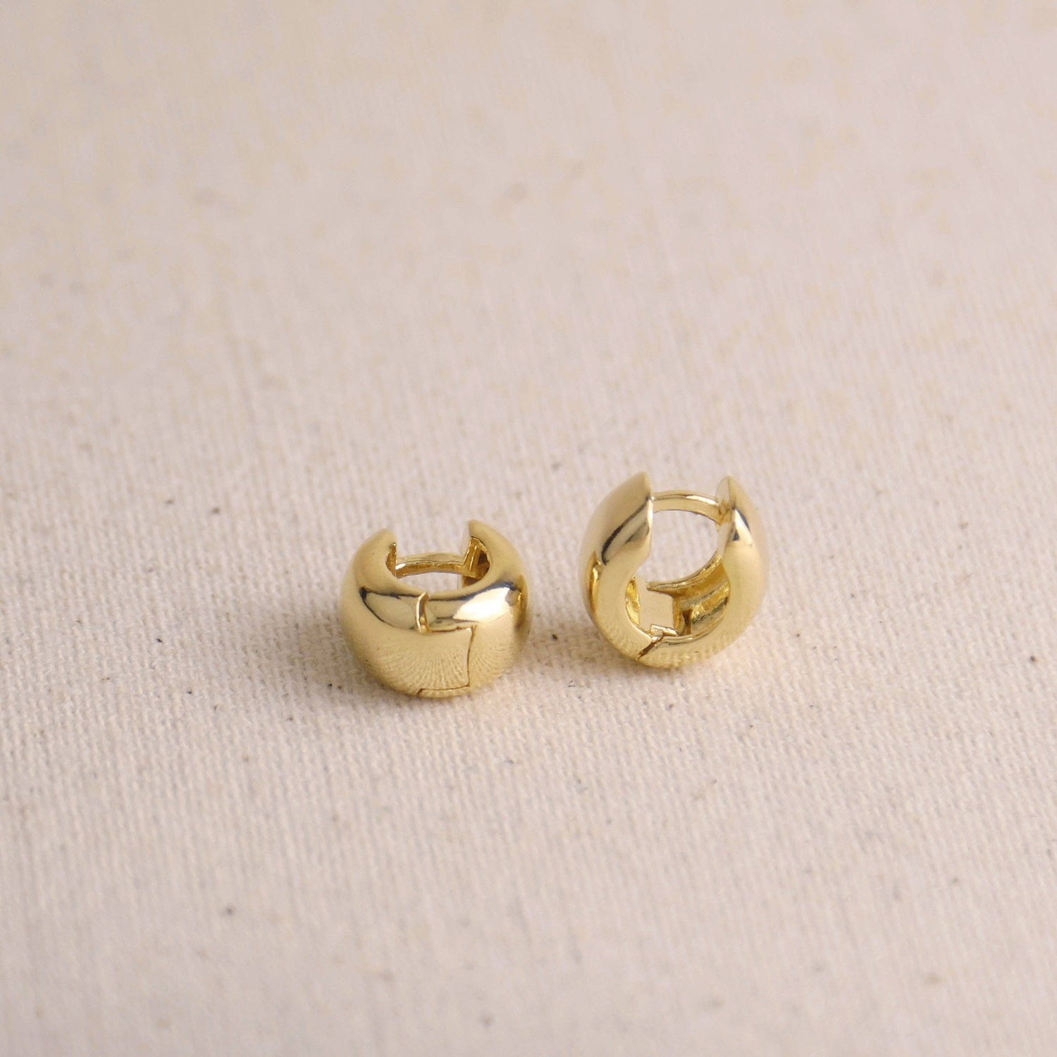 18k Gold Filled Chunky Hoop Earrings: 16mm