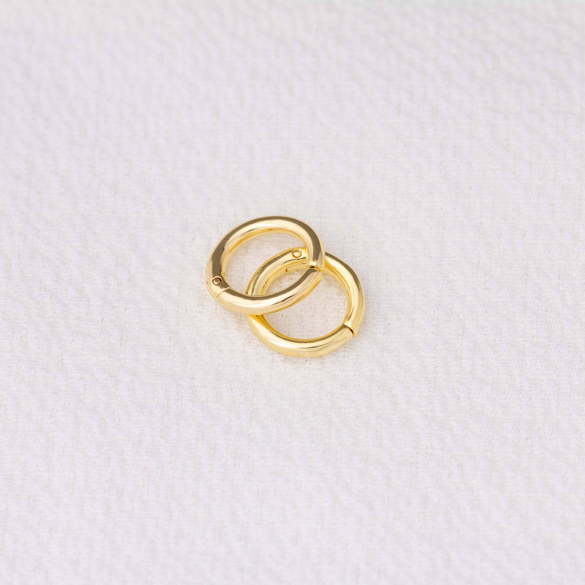 Mini Seamless Clicker Hoop Earrings: 11mm