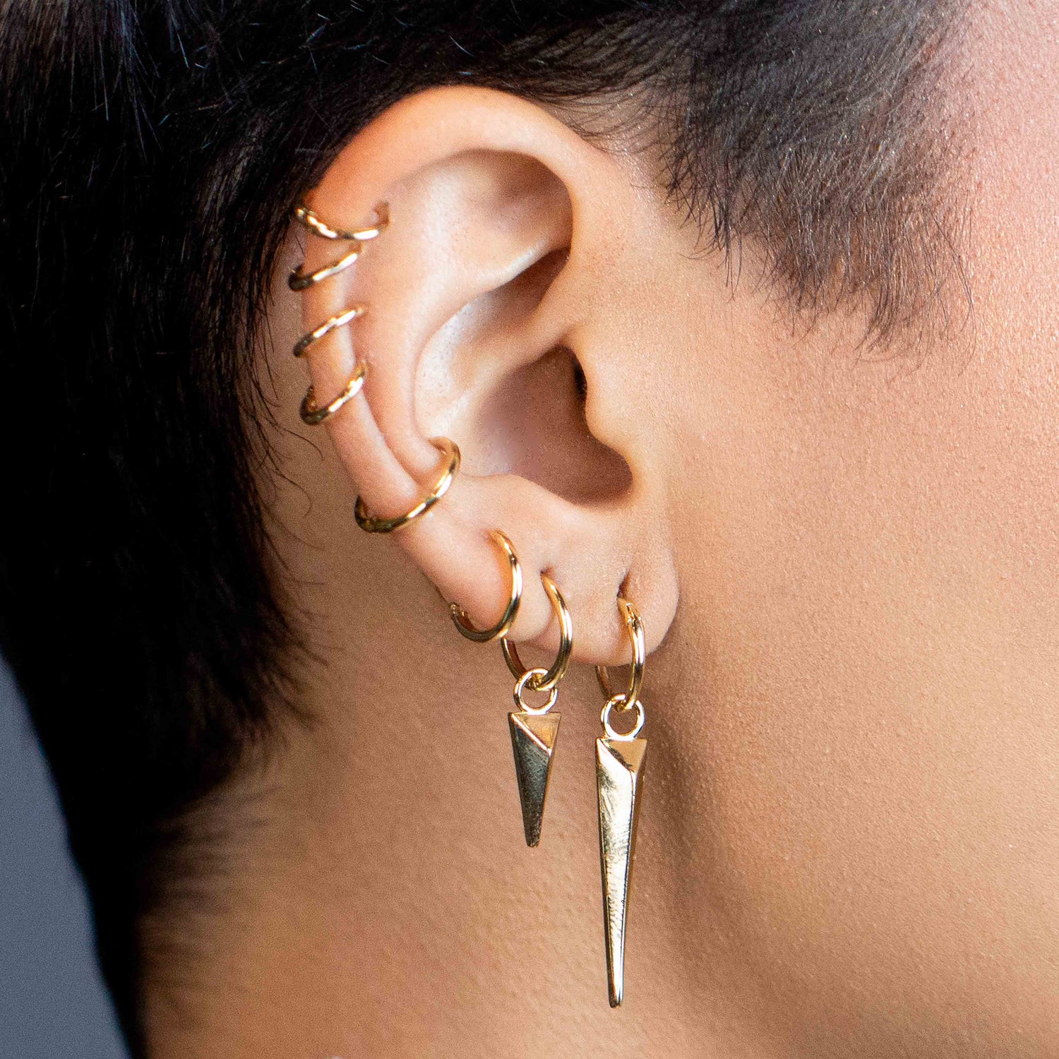 Mini Seamless Clicker Hoop Earrings: 11mm