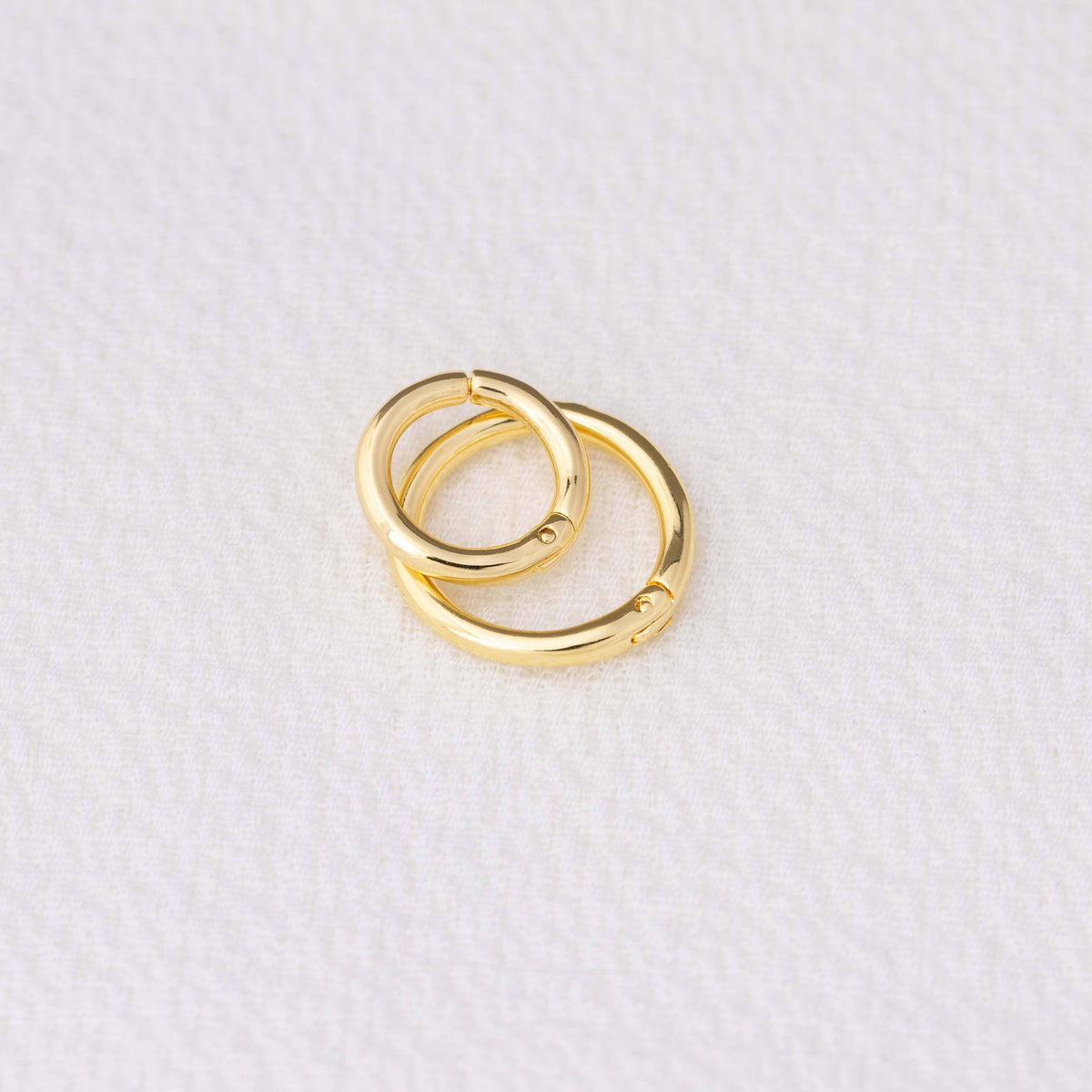 Mini Seamless Clicker Hoop Earrings: 11mm