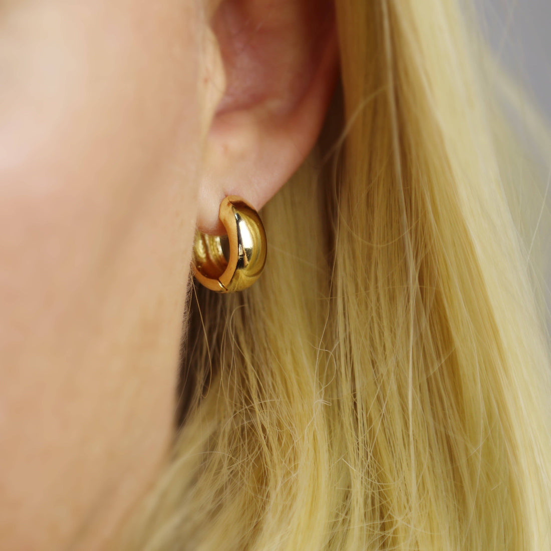 18k Gold Filled Chunky Hoop Earrings: 16mm