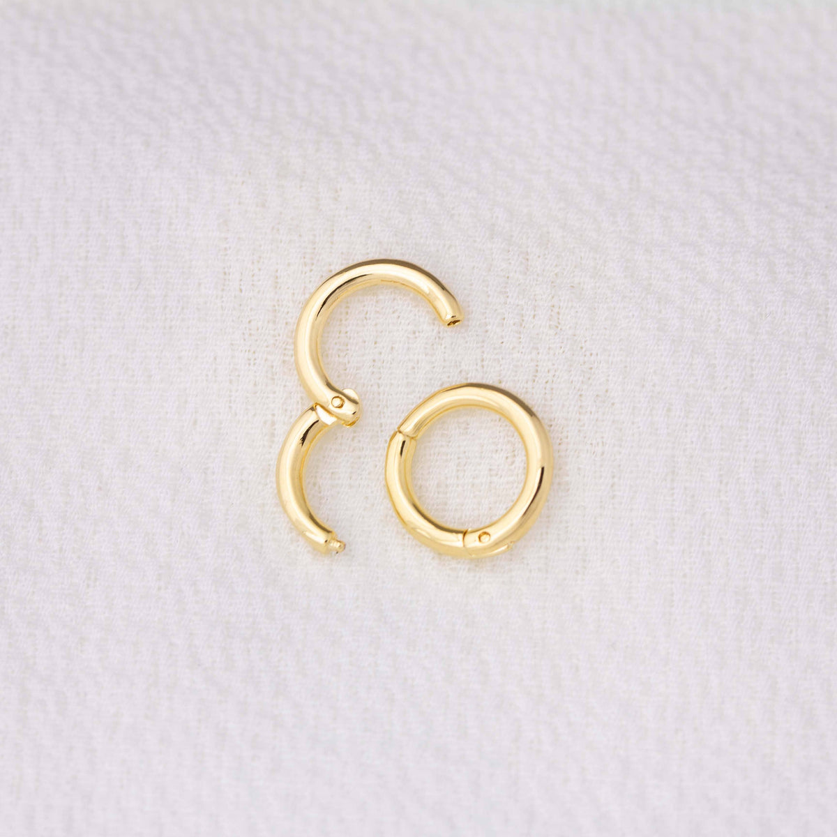 Mini Seamless Clicker Hoop Earrings: 11mm