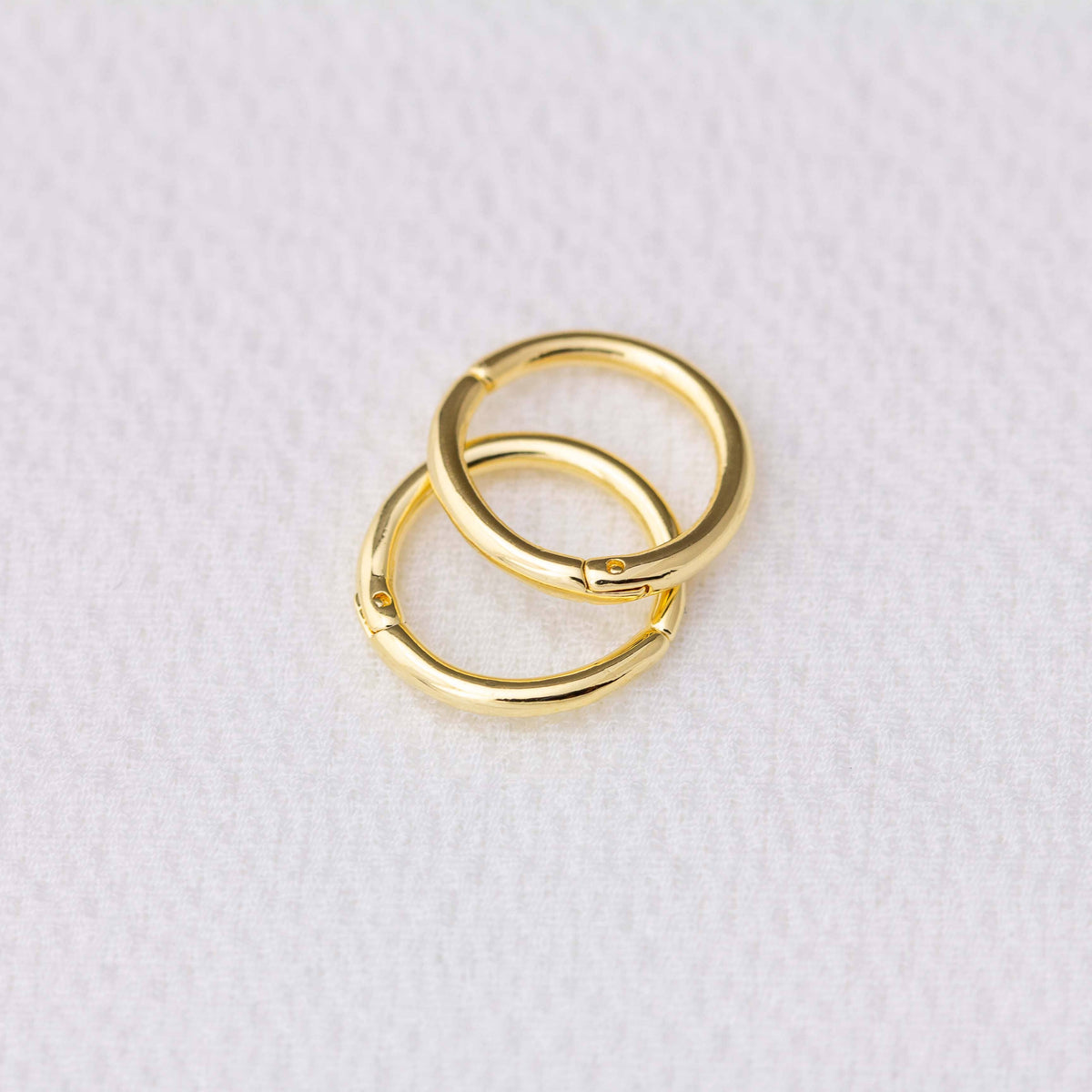 Mini Seamless Clicker Hoop Earrings: 11mm
